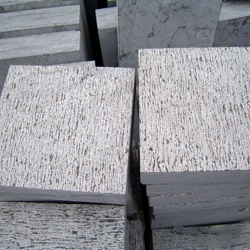 青石板材厂家产地爆品出售青石剁斧面石材-景区台阶石加工-錾道面台阶